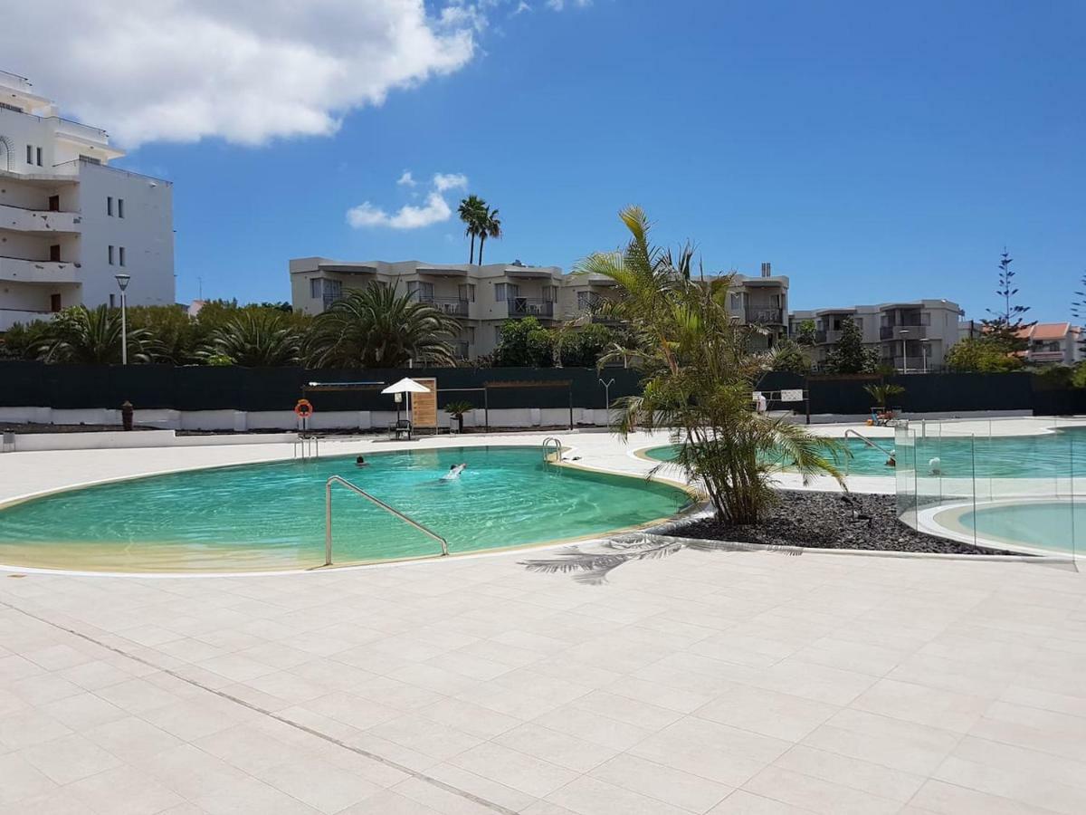 San Marino With Heated Pool, Only 450 Meters To The Beach, Wifi Арона Экстерьер фото