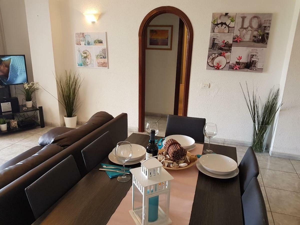 San Marino With Heated Pool, Only 450 Meters To The Beach, Wifi Арона Экстерьер фото